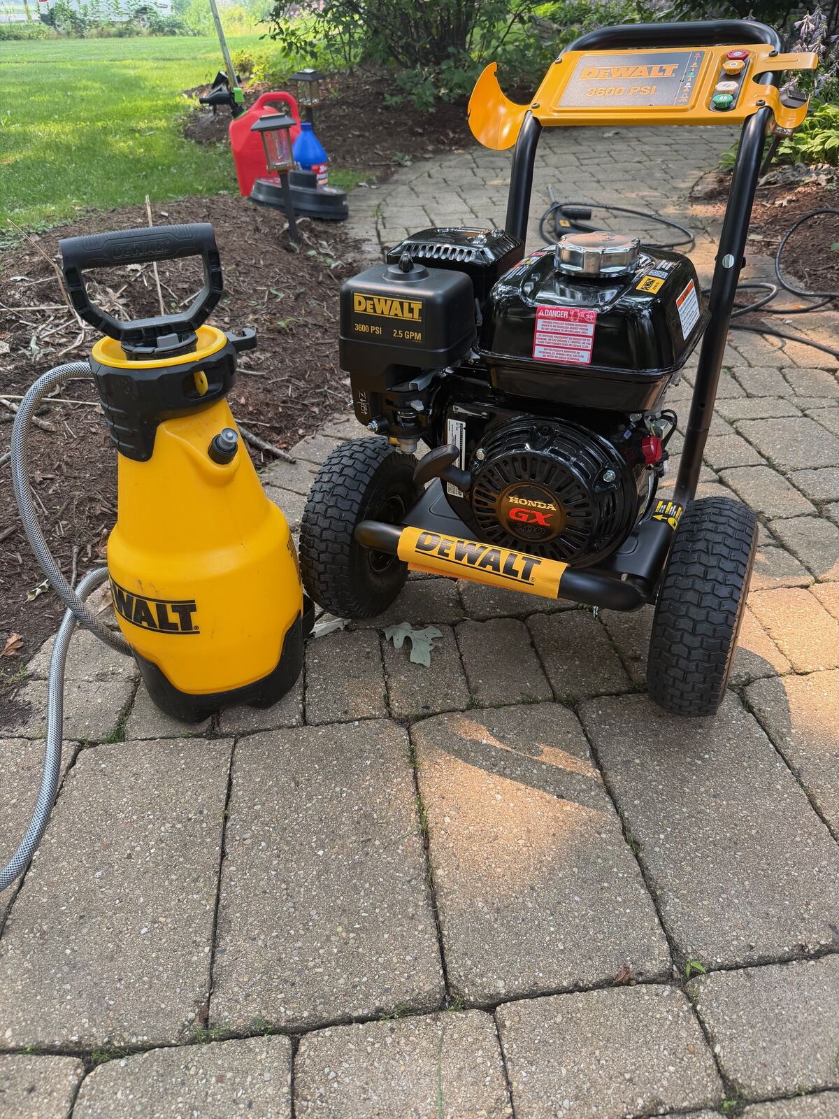 DEWALT 3600 PSI commercial pressure washer with Honda GX200 engine